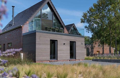 Neufunnixsiel House | Harlepadd 3a Modern retreat