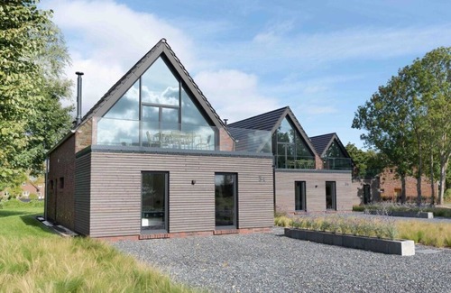 Neufunnixsiel House | Harlepadd 3b Modern retreat