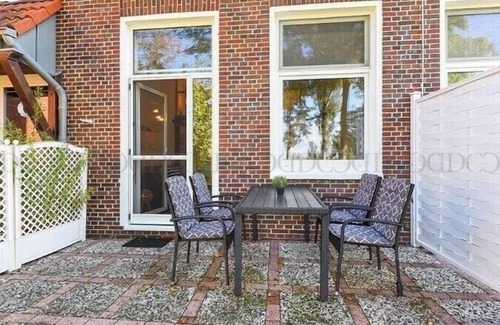 Altfunnixsiel Apartment | Harlequartier apartment, directly on the Harle with jetty, near Carolinensiel