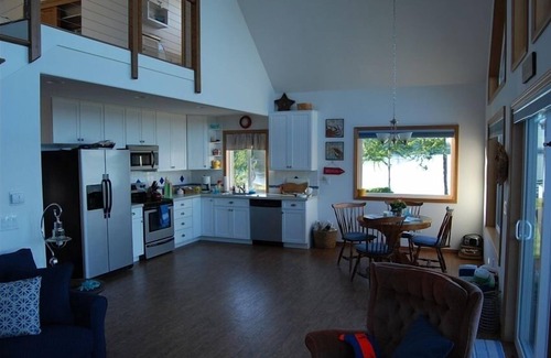 Shelton Cabin | Harstine Island, Waterfront W/View of Puget Sound, Mt Rainier