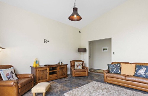 Gladstone House | Harvest Escape – Carterton Holiday Apartment