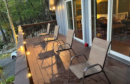 Lake Ariel Cabin | Harvest Moon Lodge- 3 Bedroom 1 Bathroom Cabin in The Hideout, Lake Ariel, PA