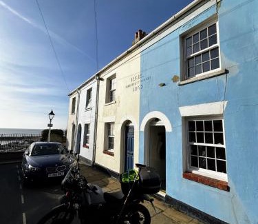 Old Town Hastings House | Hastings Old Town Tackleway privileged Sea Views whole house 3 beds