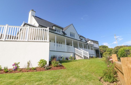 Criccieth House | Haul A Gwynt
