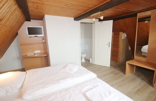 Flacht House | Haus am Brunnen
