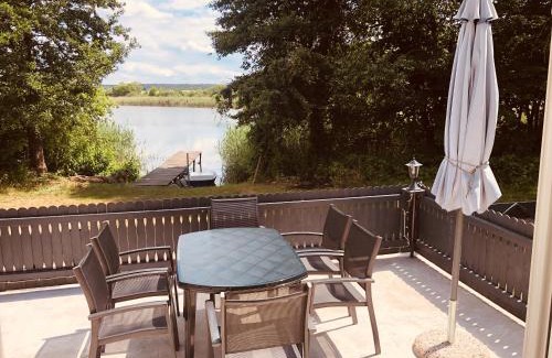 Wanzka House | Haus am See mit Steg, Boot, Kamin und Sauna - Mecklenburgische Seenplatte