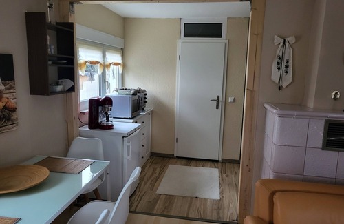 Ettlingen Apartment | Haus Rosengarten: Accommodation in a quiet play street. Good parking facilities