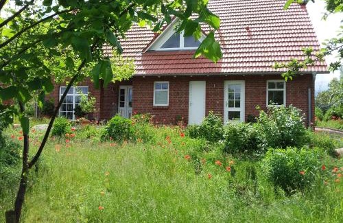 Sehlen Apartment | Haus Rosengarten- Ruhige Ferienwohnungen im Grünen