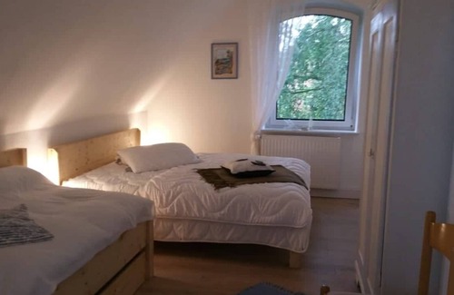Sassnitz House | Haus Sonne - Holiday house for up to 10 people, quiet, close to the beach, children up to 14 free