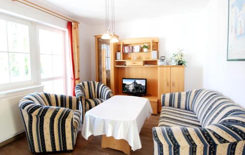 Binz Apartment | Haus Volksbank by Rujana