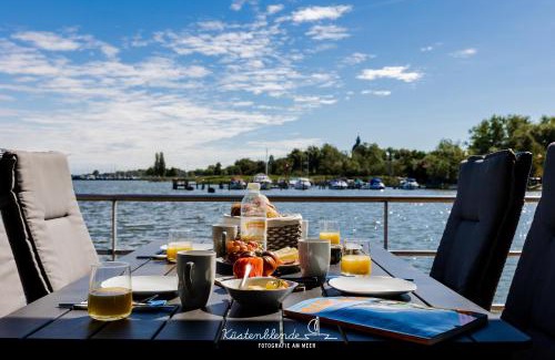 Ribnitz House | Hausboot Arielle