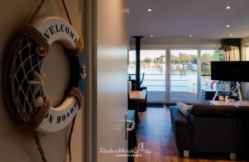 Ribnitz Boat Rental | Hausboot Arielle