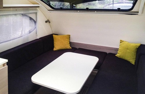 Demmin Boat Rental | Hausboot auf der Peene, Demmin