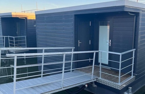 Wangerland Boat Rental | Hausboot der Friesländer