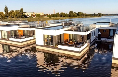 Ribnitz Apartment | Hausboot für 6 Gäste mit 85m² in Ribnitz-damgarten