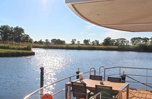 Ueckermuende House | Hausboot - FLOATING 44 in Ueckermünde