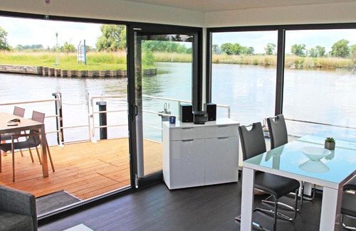 Ueckermuende House | Hausboot - FLOATING 44 in Ueckermünde