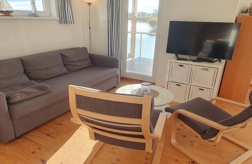 Kroeslin Boat Rental | Hausboot in Kroeslin am Bodden