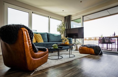 Ribnitz House | Hausboot Küstennebel