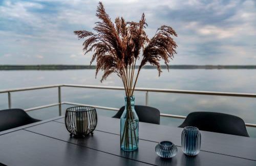 Vetschau/Spreewald Boat Rental | Hausboot Neptun - LP3