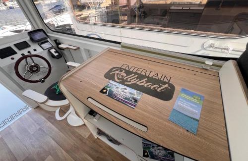 Joachimsthal Boat Rental | Hausboot Rollyboot Evolution