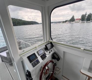 Joachimsthal Boat Rental | Hausboot Rollyboot Evolution