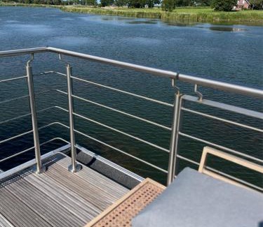 Wangerland Apartment | Hausboot Wangermeer Nordsonne12 mit Sauna