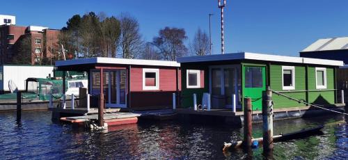 Innenhafen Apartment | Hausboot Wilhelmshaven - Traum Unterkunft an der Jade