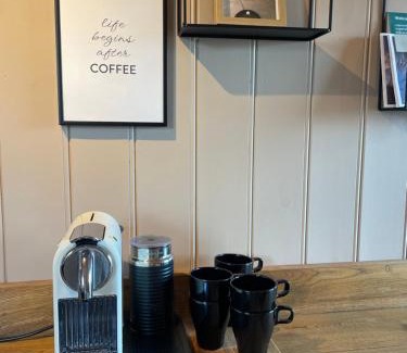 Farsund Apartment | Havbris apartment with sea view in Borhaug, Farsund