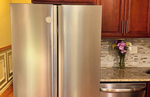 North Philadelphia West Apartment | Haven of Rest: 3BR 2BA Central AC & Patio 10 mins Ctr. City 15 mins Nvy Yrd