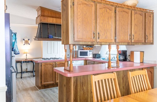 Oscoda House | Haven on Huron- Entire Property