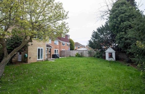 Old Windsor House | haven Valley near the theme park