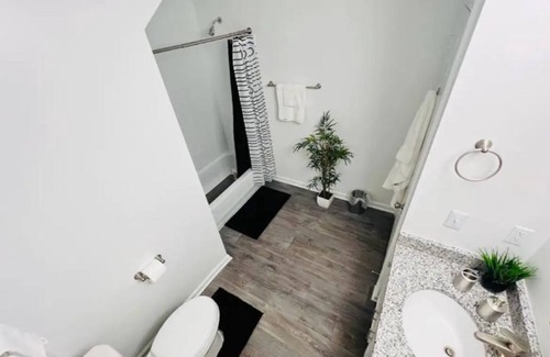 Nashville House | Havilah - WFH with free parking, gym, and pool