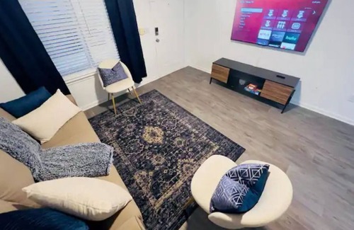 Nashville House | Havilah - WFH with free parking, gym, and pool