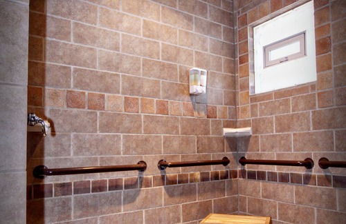Fountain City House | Hawks View's Marsh Hawk Cottage