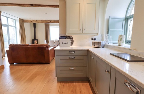 Penny Bridge Cottage | HAZEL COTTAGE, family friendly, luxury holiday cottage in Backbarrow