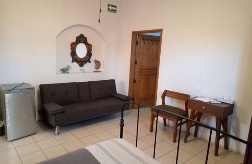 La Ribera Bed & Breakfast | HdP: Room #5 Budget Traveler with (2) queen size beds and sofa bed
