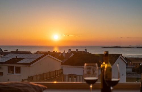 Rhosneigr Apartment | Headline (VRBO): Sunset View : Pet-Friendly 2‑Bed Apartment with Bay Views in Rhosneigr | Managed by