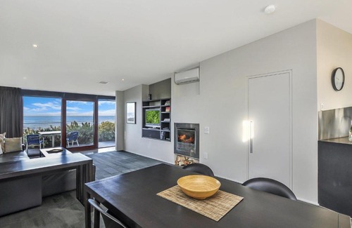 Port Fairy Villa | Hearns Beachside Villa 1