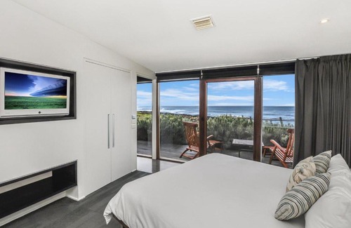 Port Fairy Villa | Hearns Beachside Villa 1