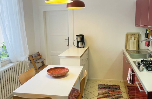 Old Town Condo | Heart of Bratislava-Blue Church views-Sleeps 5-6.