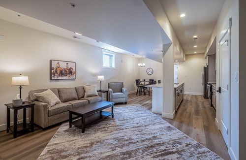 Casper Apartment | Heart of Downtown Casper Steps From Dining, Night Life & David Street Station