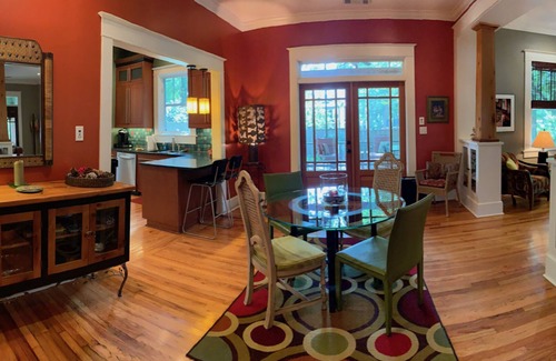 Athens House | Heart of Five Points Craftsman Cottage-Walk to UGA-Fenced Yard for Pet