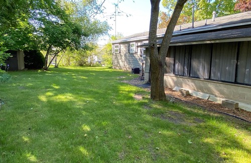 Suttons Bay House | Heart of it all - Suttons Bay