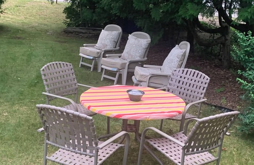 Suttons Bay House | Heart of it all - Suttons Bay