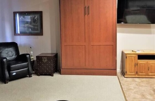 Joseph Condo | Heart of Joseph. Very Private and Cozy.