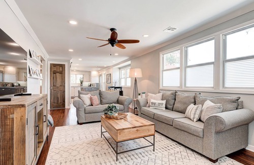 Norman House | Heart of Norman - 2 bedroom by Campus Corner