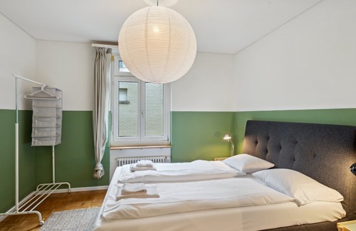 Hochschulen Apartment | Heart of Zurich: Central & Spacious