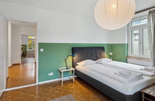 Hochschulen Apartment | Heart of Zurich: Central & Spacious