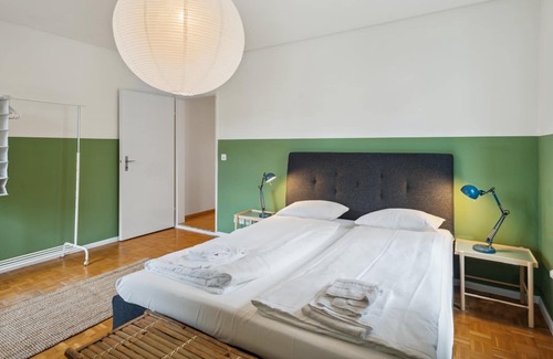 Hochschulen Apartment | Heart of Zurich: Central & Spacious
